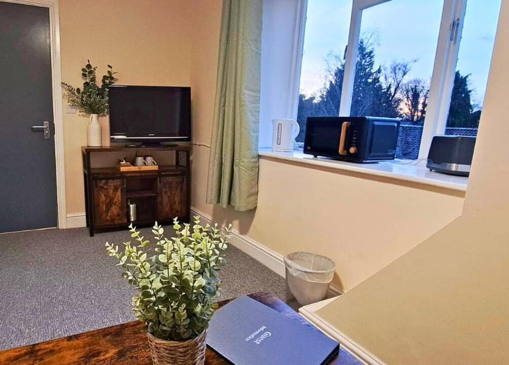 The Windmill Hotel Alford  Extérieur photo