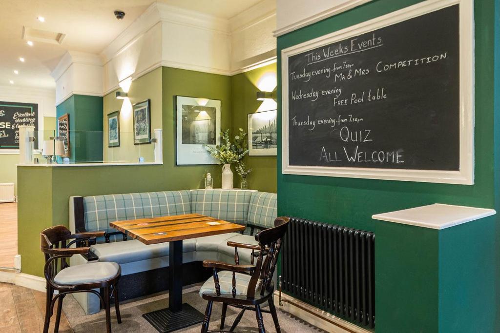 The Windmill Hotel Alford  Extérieur photo